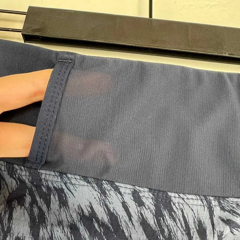 Athleta Ripstop High Rise Printed Trekkie North Shorts Size 8 Abrasion Resistant